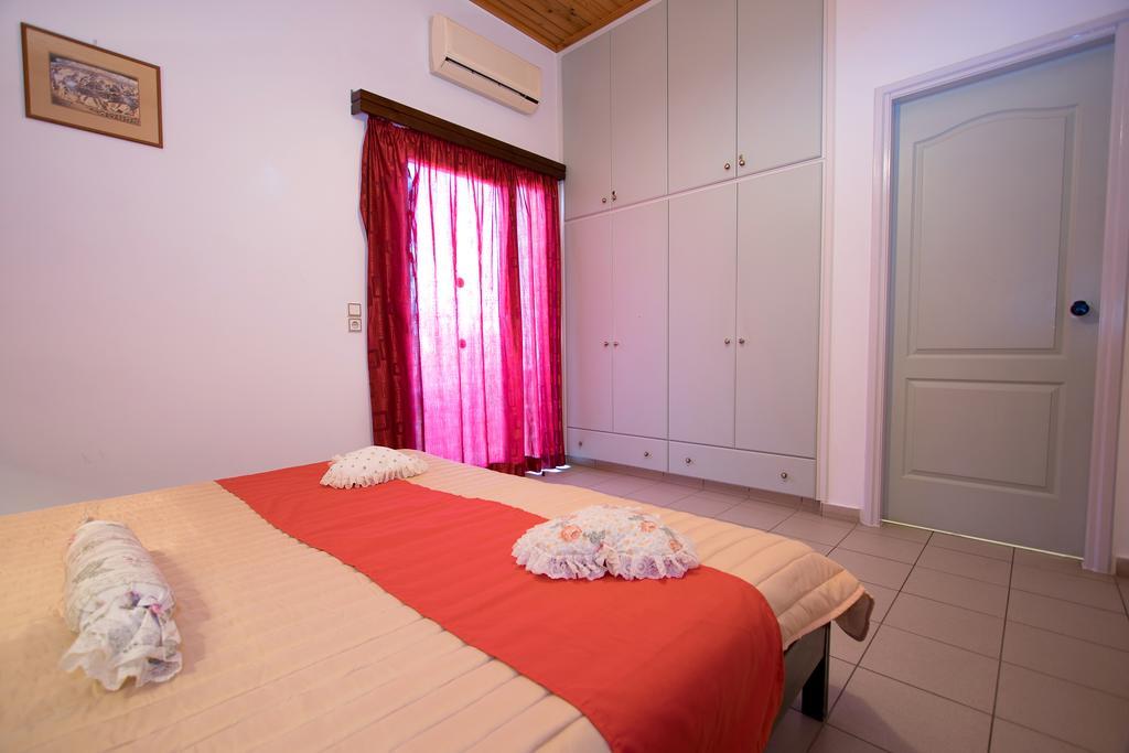 Hotel Mythos- Platanias- -apts Platanias (Crete)