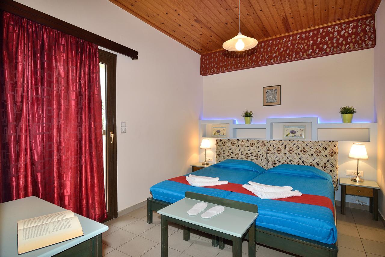 Mythos- Platanias- -apts Hotel 2*