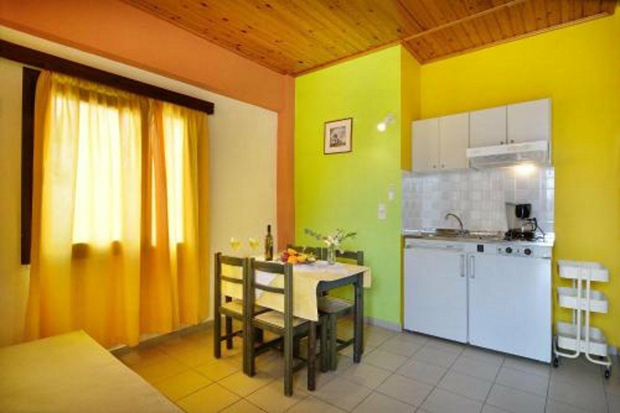 Mythos- Platanias- -apts Hotel Platanias (Crete)